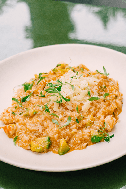 Risotto de langostinos y aguacate